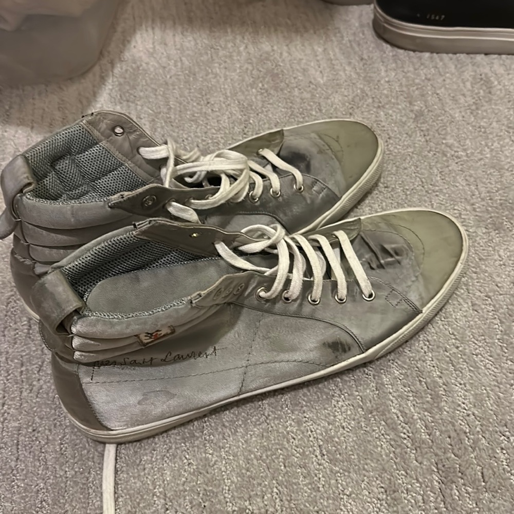 Yves saint laurent metallic silver shoes